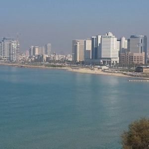 Meet your Posher, Aviad